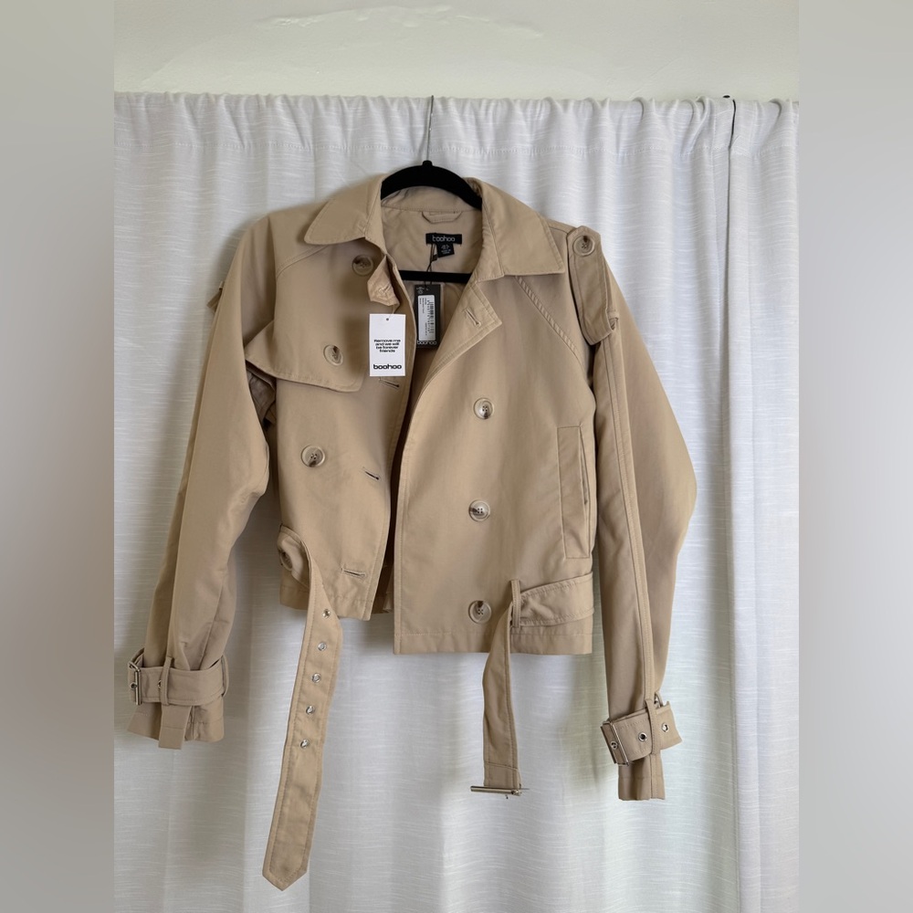 Boohoo Cropped Trench Jacket Beige Belted Short Trench Coat | NWT Size 4 - Picture 6 of 15
